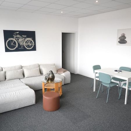 Luana Airport Apartments #7 Otopeni Buitenkant foto