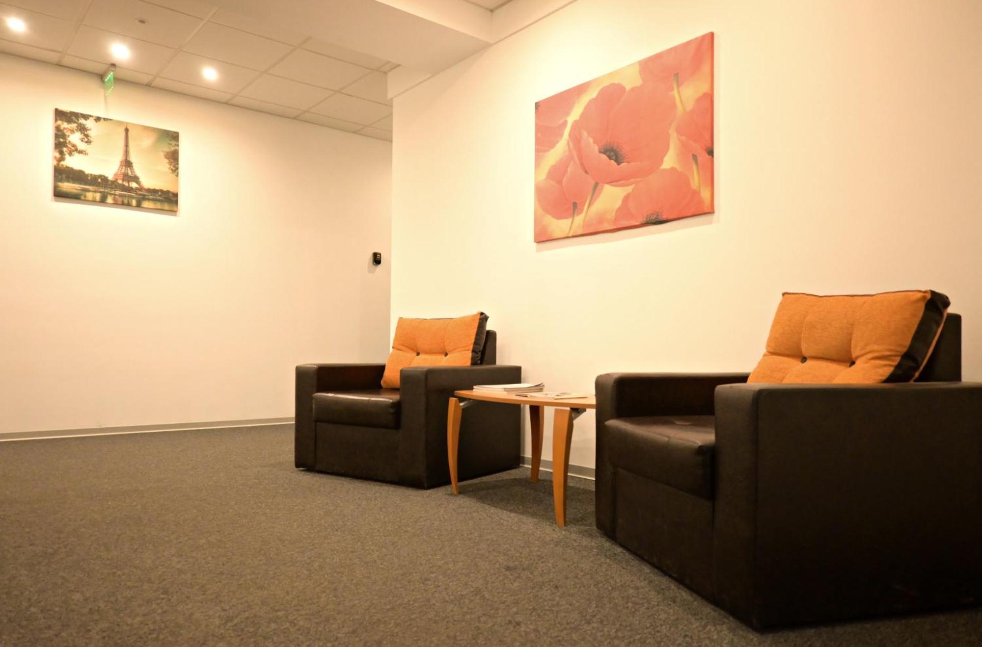 Luana Airport Apartments #7 Otopeni Buitenkant foto