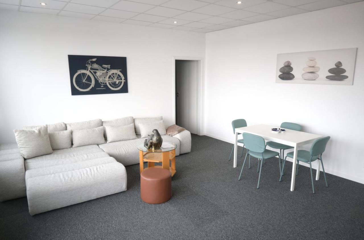Luana Airport Apartments #7 Otopeni Buitenkant foto